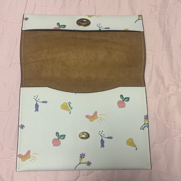 COACH clutch - Dreamy Veggie print - Picture 4 of 7